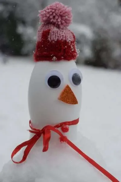 A completed milkshake bottle snowman