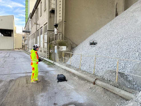 drone-to-measure-stockpiles-flyability-3