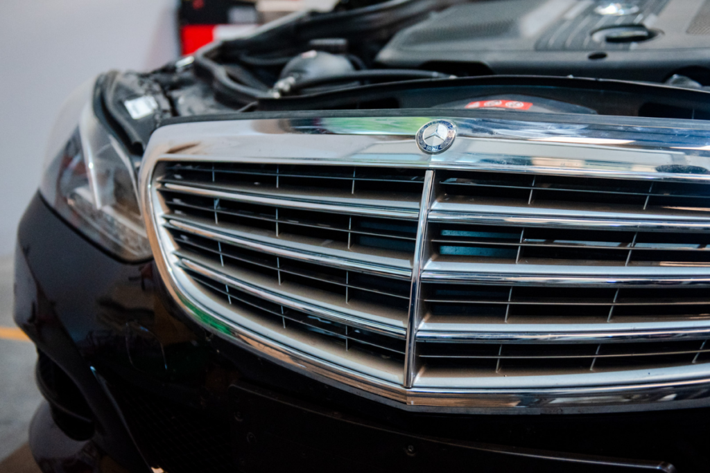 Mercedes' typical front grille