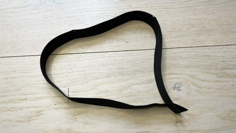 Garibaldi bias slip skirt elastic in quadrants