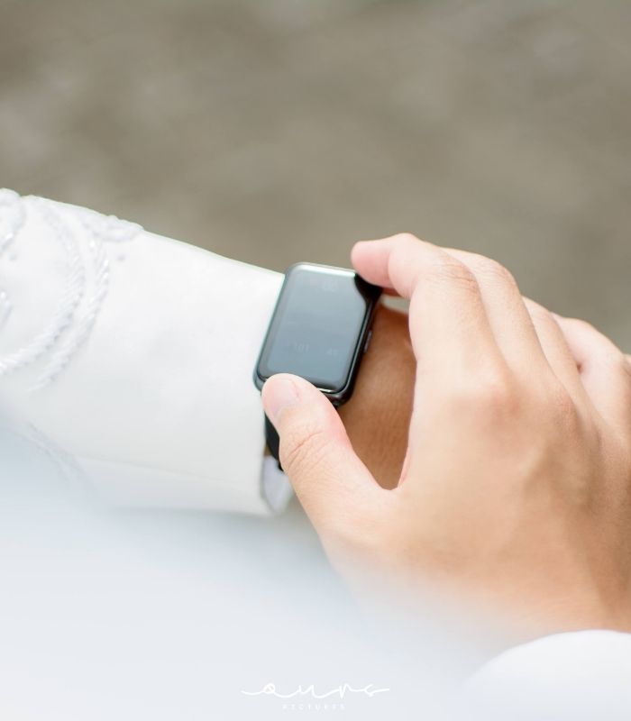 How tight should Smartwatch Be