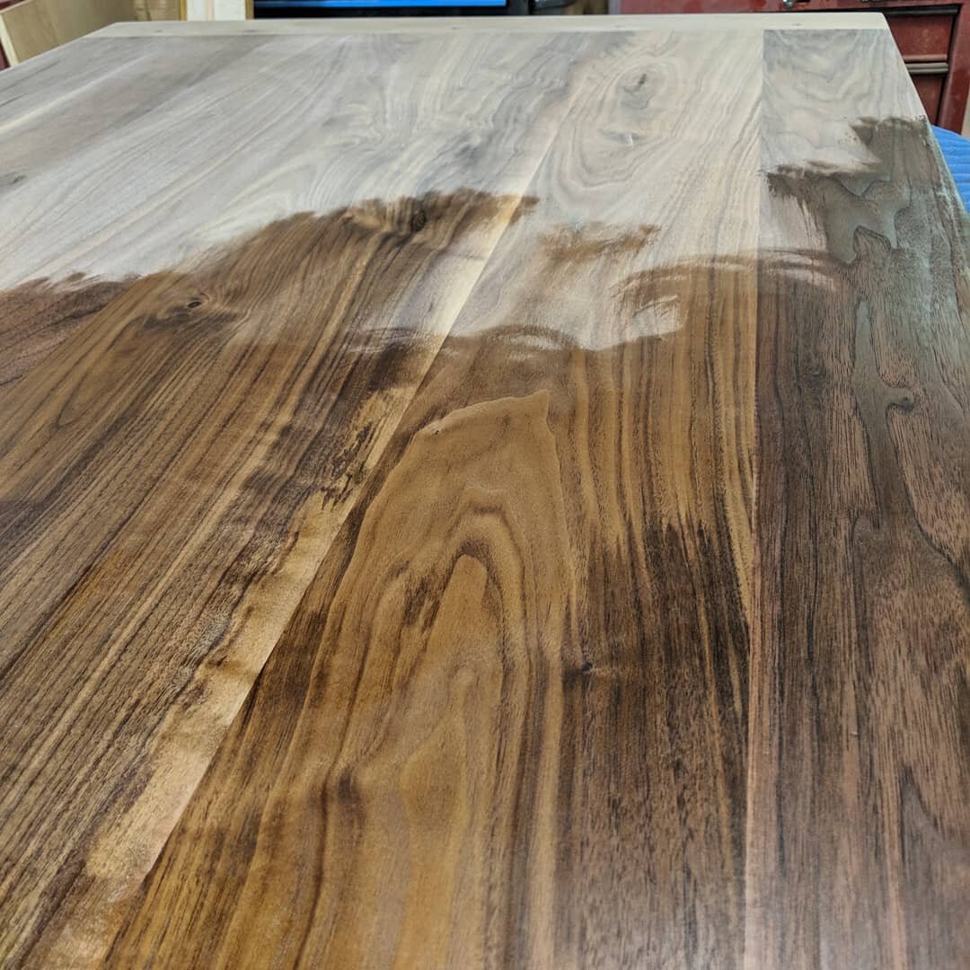 Oiling Walnut Top.jpg