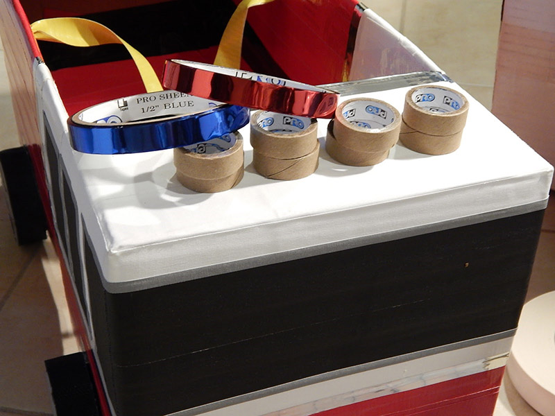 I stacked together two 1 inch ProÂ® cores and wrapped them with metallic blue and red ProÂ® Sheen for the absolute perfect shine and reflective look of the signal lights. 