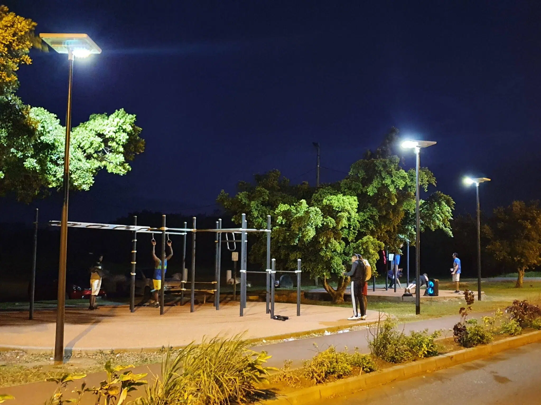 Solar lighting for a park and recreation area on Reunion Island