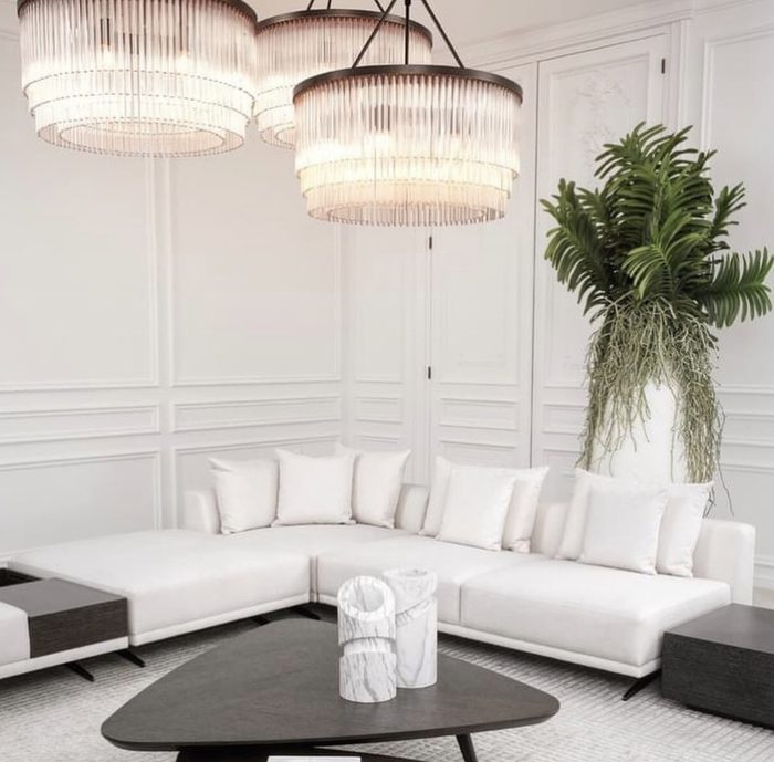 Sophisticiated Interiors With Elegant Home
