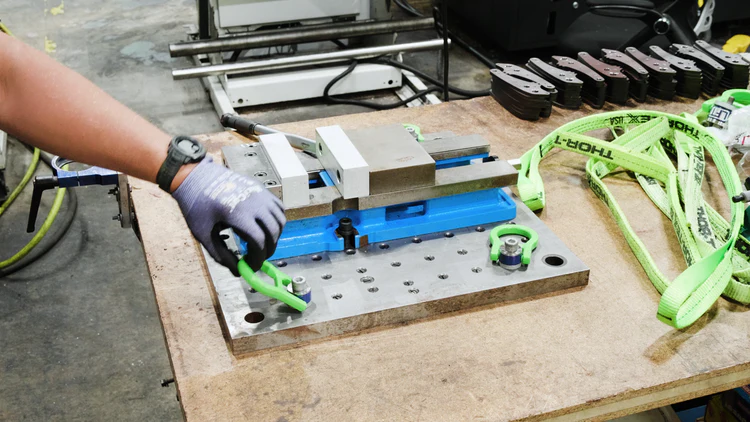 LFT-Swivel-Hoist-Rings-Features-and-Operation-check-ring-for-unbstructed-movement LFT-Swivel-Hoist-Rings-Features-and-Operation-check-ring-for-unbstructed-movement