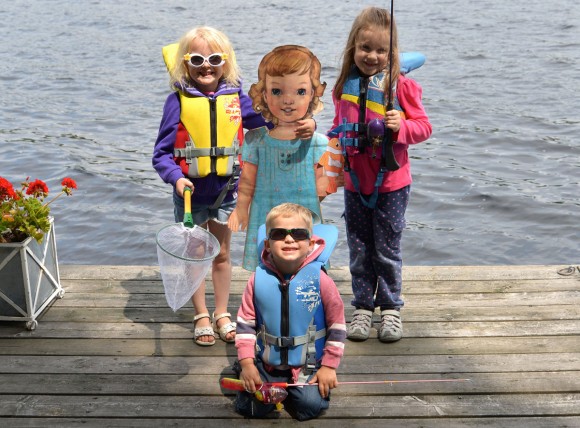 Flat S and kids fishing