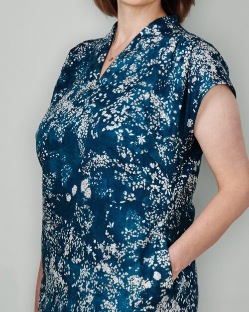 How to do a forward shoulder adjustment. Lyndsey shows how she did it on her Fira Dress.