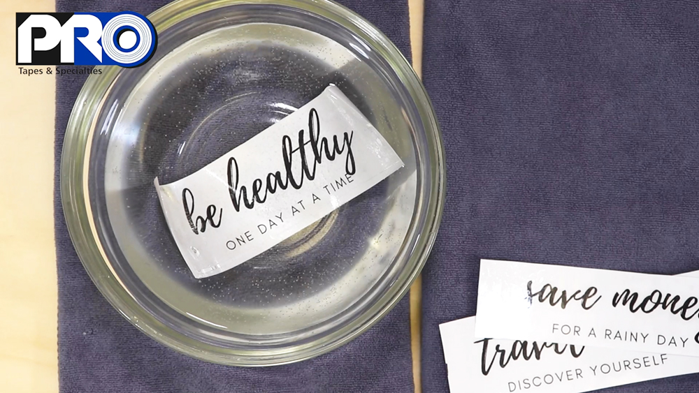Soak your Pro® JLAR strips for 1 to 2 minutes in the bowl of water.