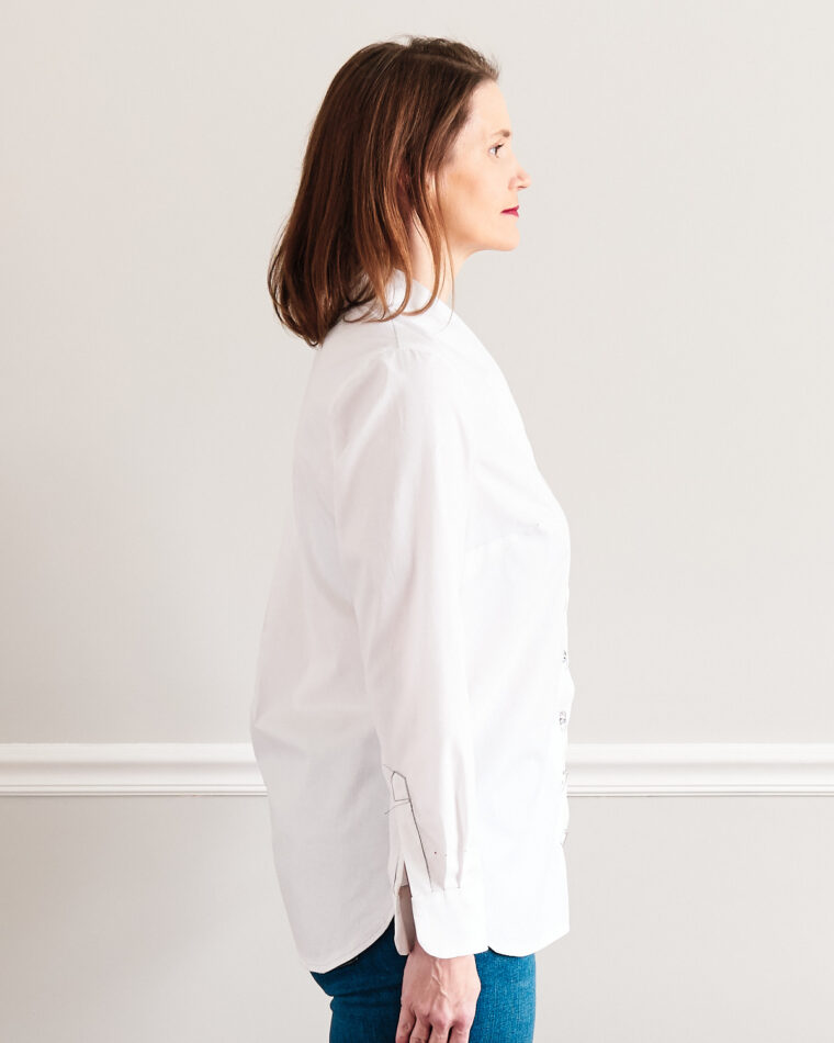 Lyndsey demonstrates fit issues in the muslin of her Fitzroy Blouse.