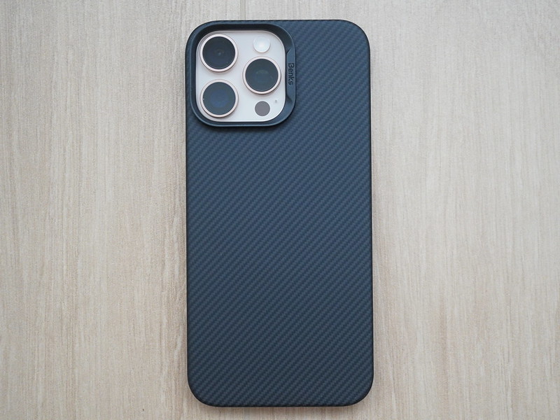 Benks ArmorAir Case - With iPhone 16 Pro Max - Back