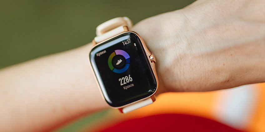 How to charge a smart watch correctly