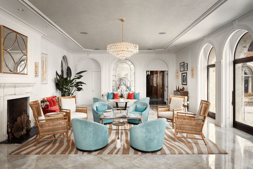 Adriana Hoyos: A Timeless, Warm and Sophisticated Style