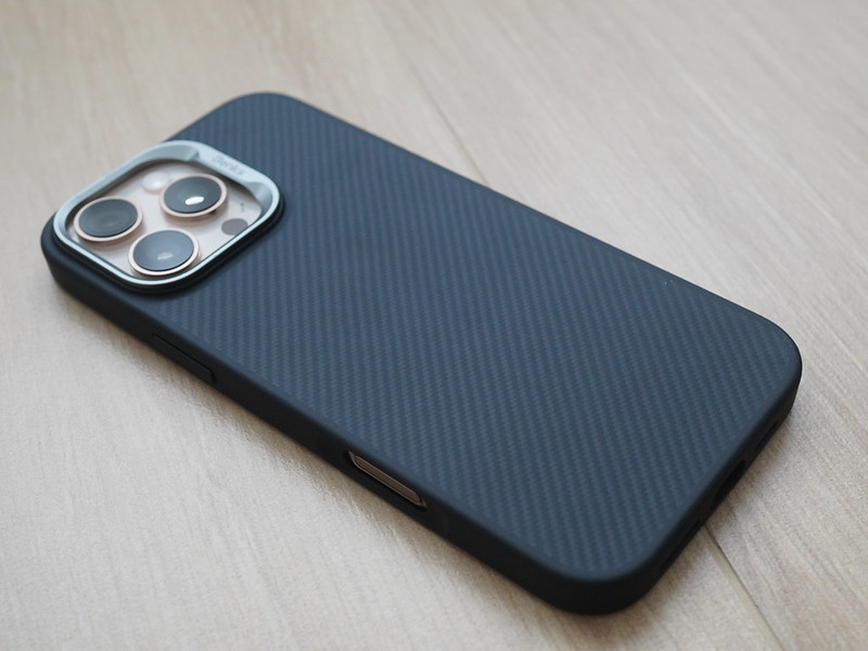Benks ArmorPro Case - With iPhone 16 Pro Max
