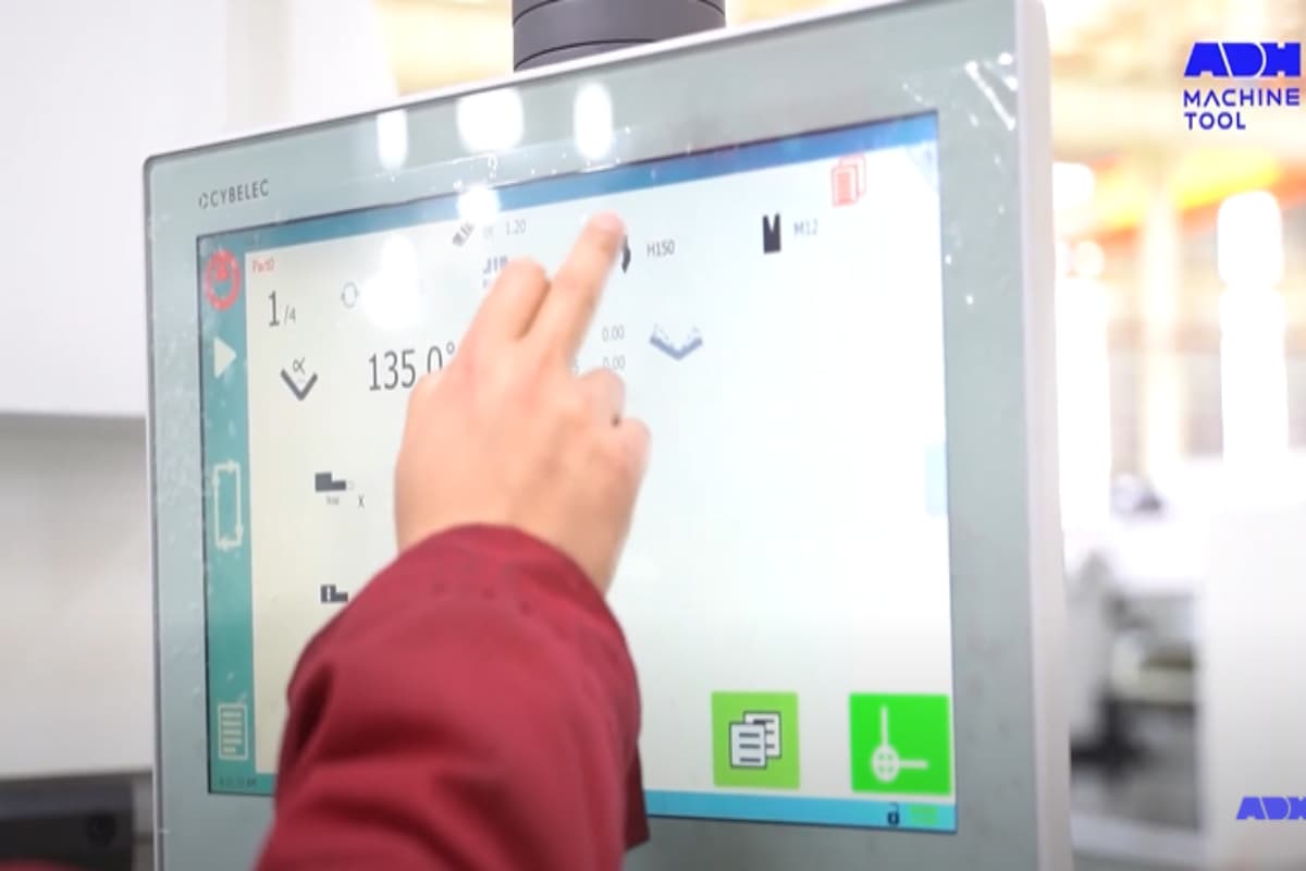 operate Cybelec controller touch screen
