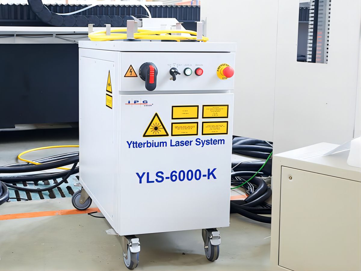 Laser source
