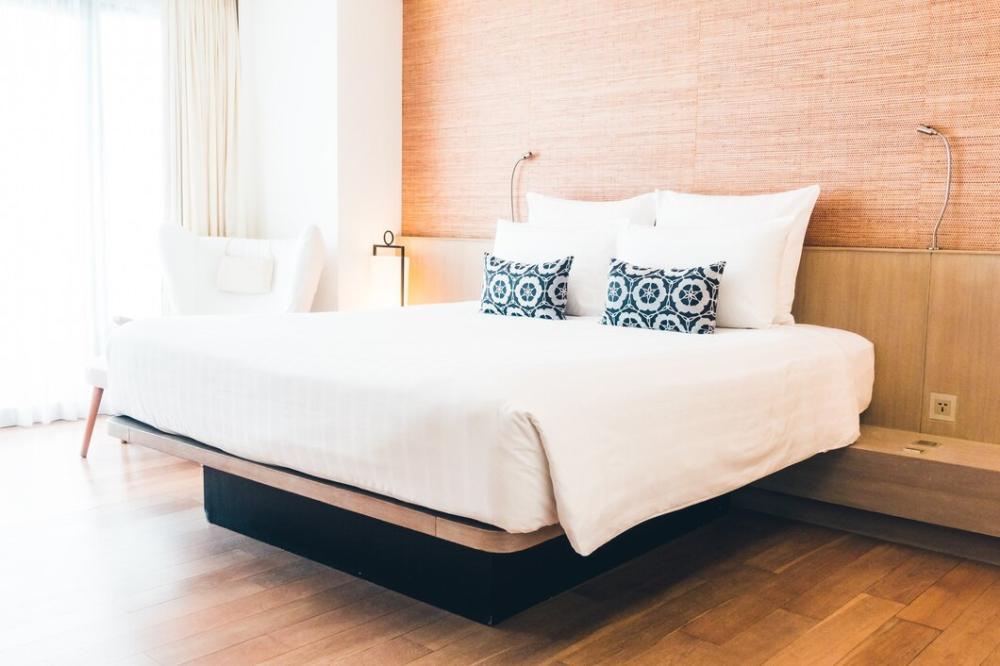 Queen size bed