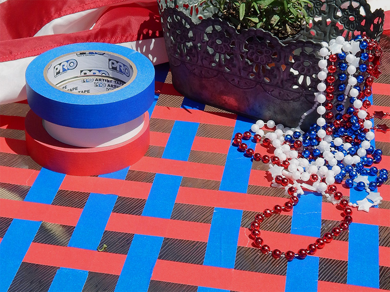 Also, try this windproof patriotic outdoor tablescape.