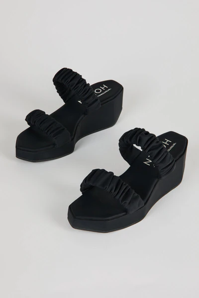 Phorna Scrunchie Flatform â€¢ Black | IB x HOZEN