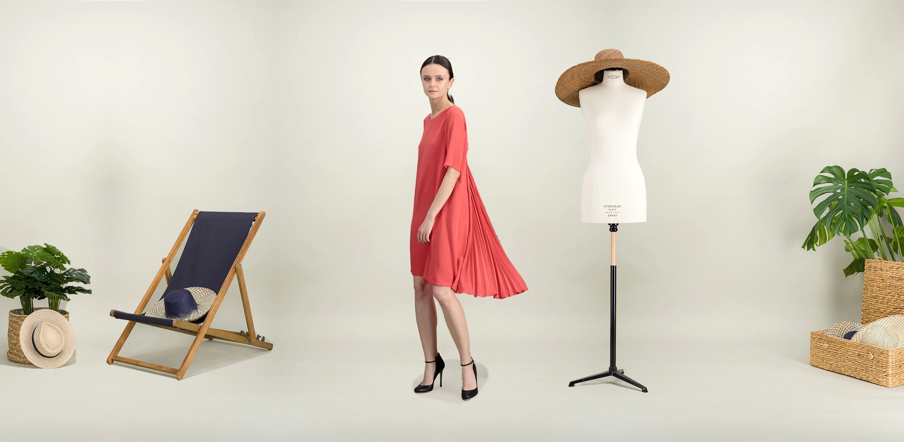 robe plissee manches courtes