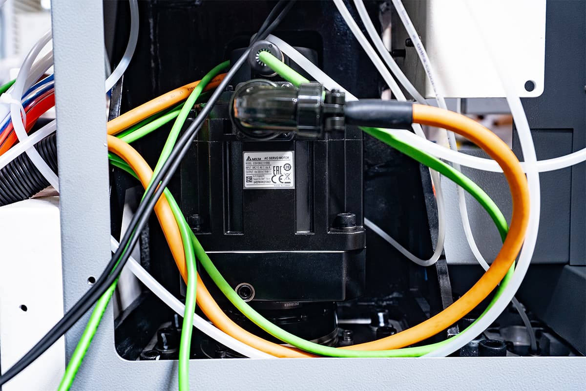 servo motor