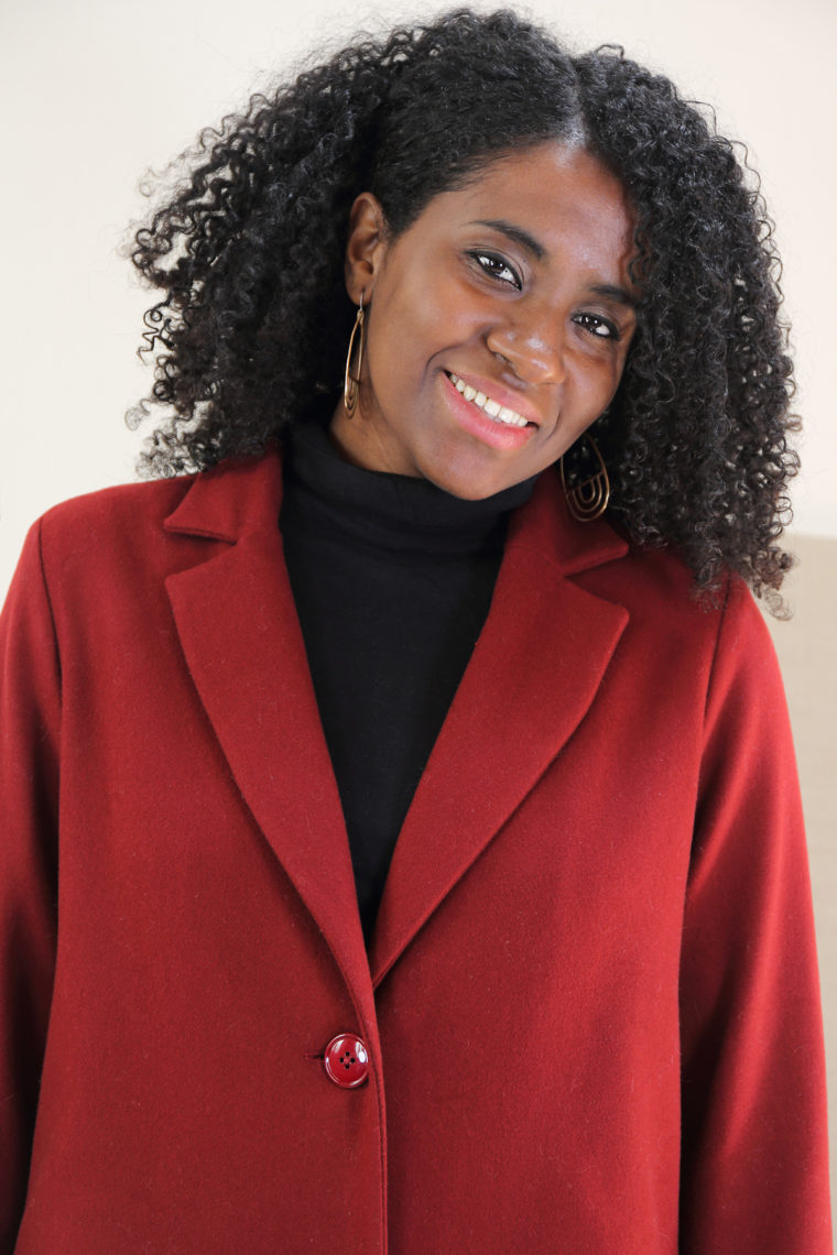 Notched Collar Detail