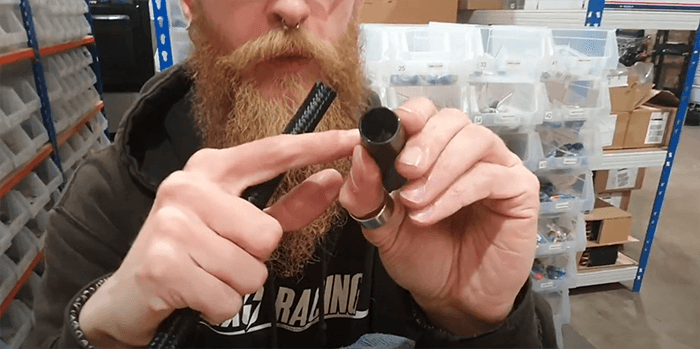 unscrew the end of the AN fitting