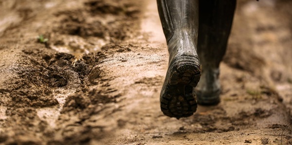 Black_Boots_Mud