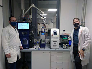 Florent COAJOU et Frank PORBECK ayant fini dâ€™installer un puriFlash MS chez un de nos clients