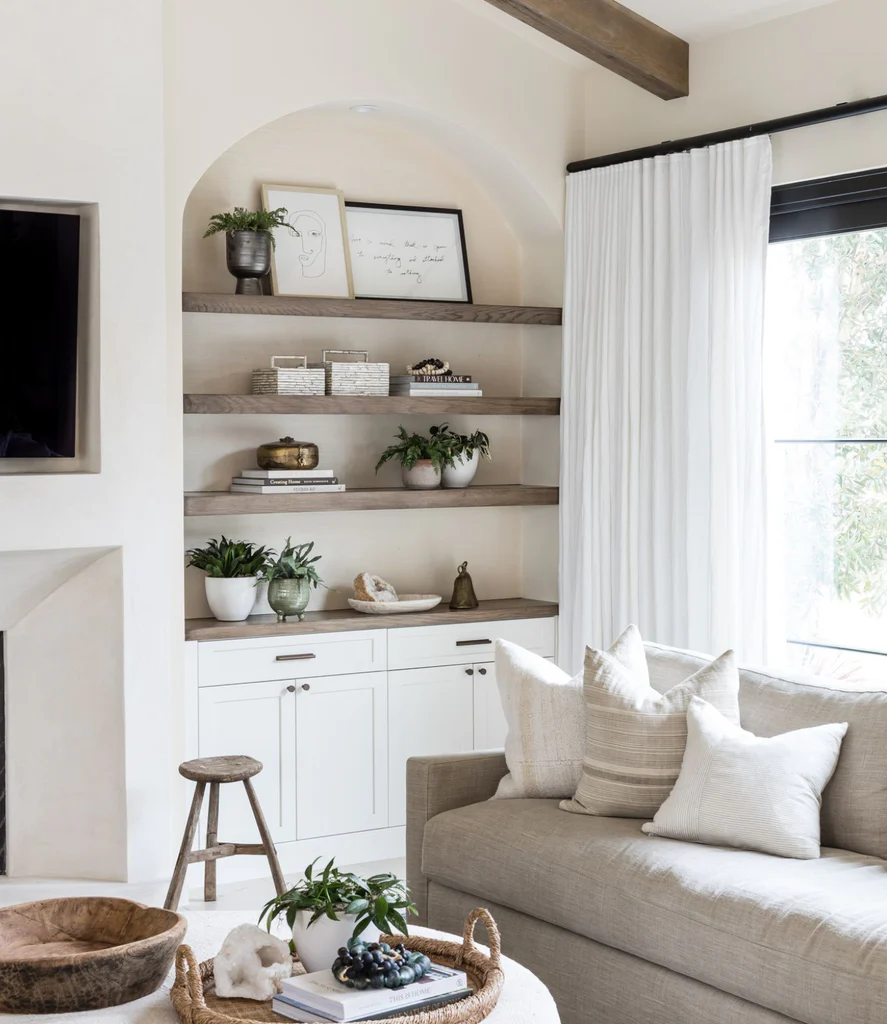 Arched alcove