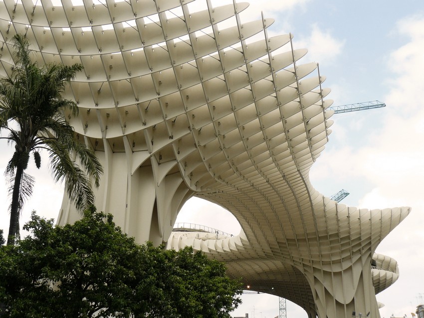 When Architecture Does Its Magic: Top 5 Architectural Wonders