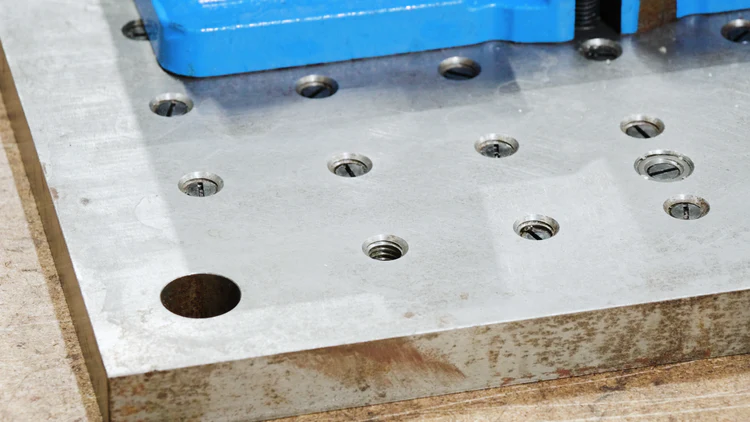 LFT-Swivel-Hoist-Rings-Features-and-Operation-clean-surface LFT-Swivel-Hoist-Rings-Features-and-Operation-clean-surface