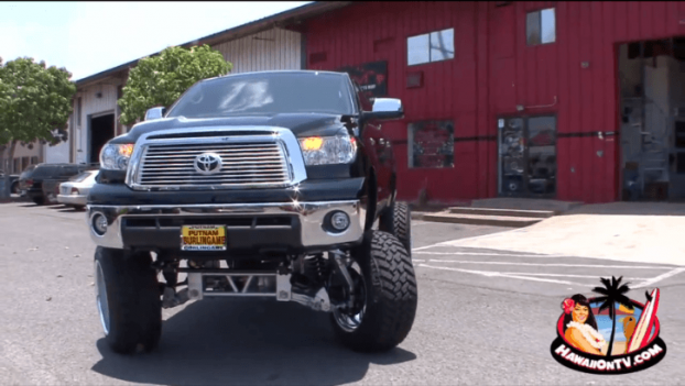Mini-Monster Truck Toyota Tundra Crew Platinum Max - Featured Ride