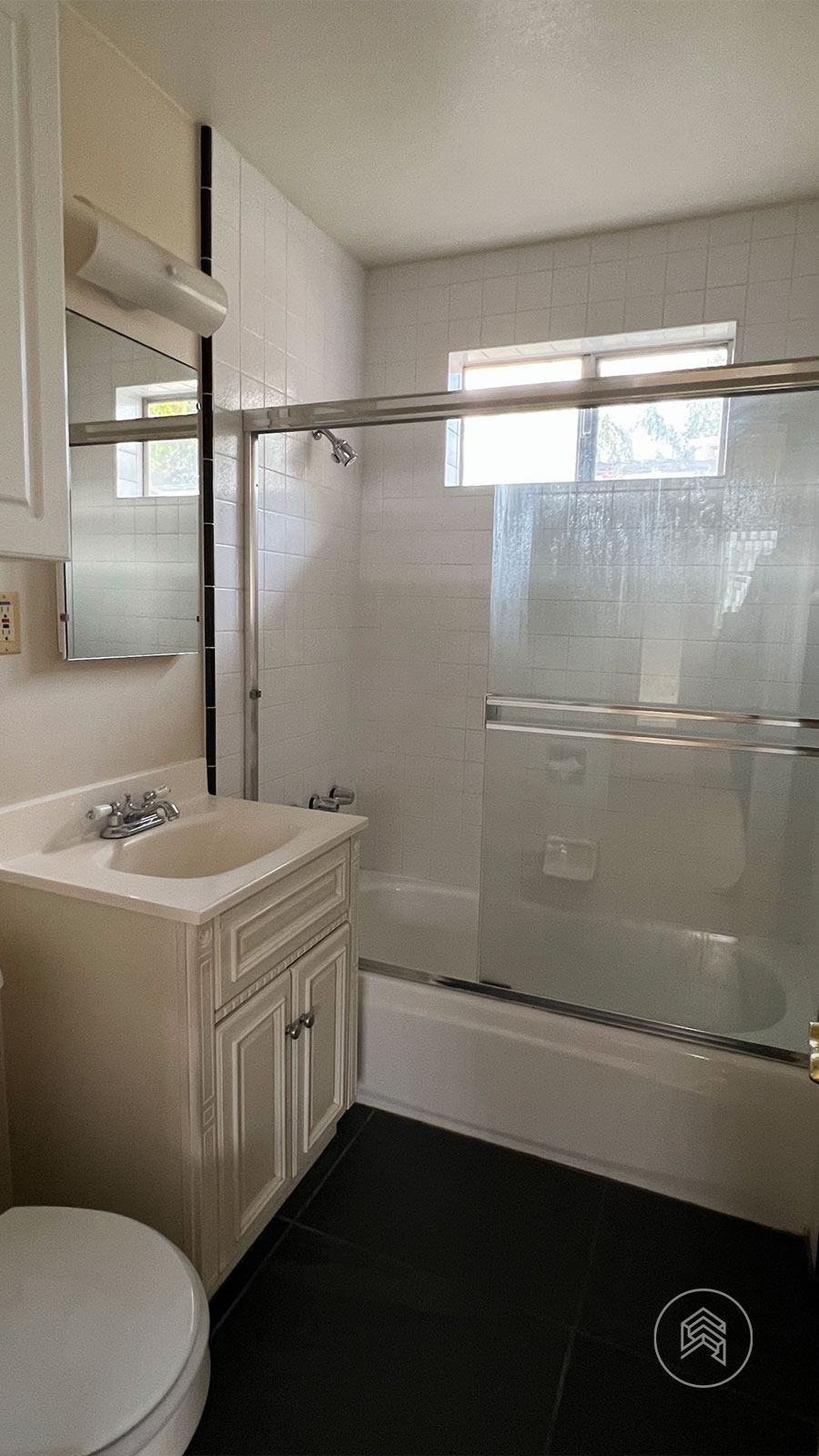 Bathroom Remodel Before Photo #2