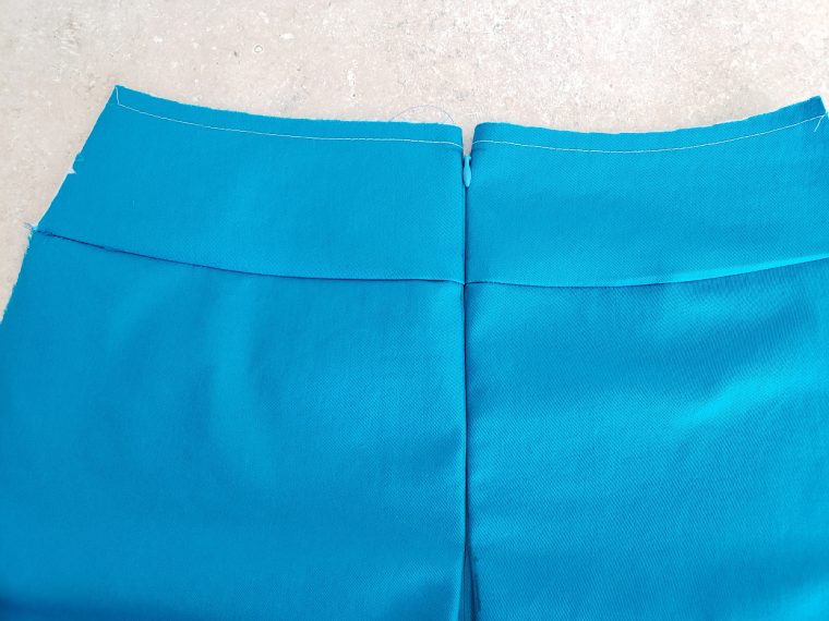 Insert an invisible zipper.