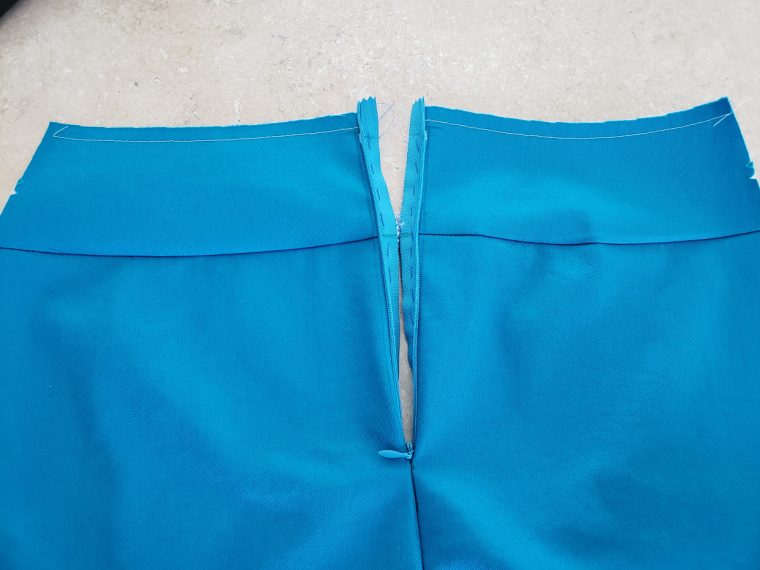 How to install an invisible zipper.