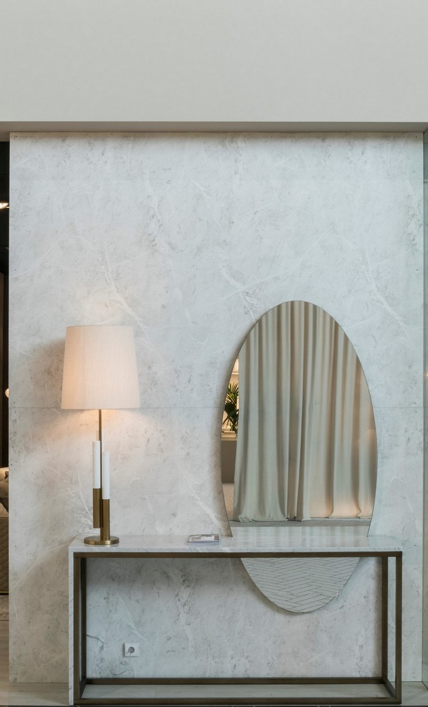 Eye-catching Modern Console Tables For a Statement Entryway