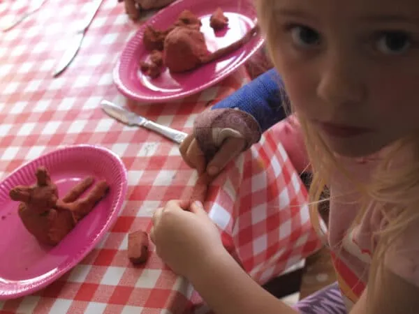 Clay cat craft for kids