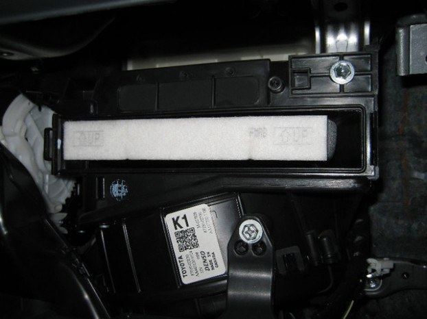 Toyota Maintenance - How to Change Cabin Air Filter
