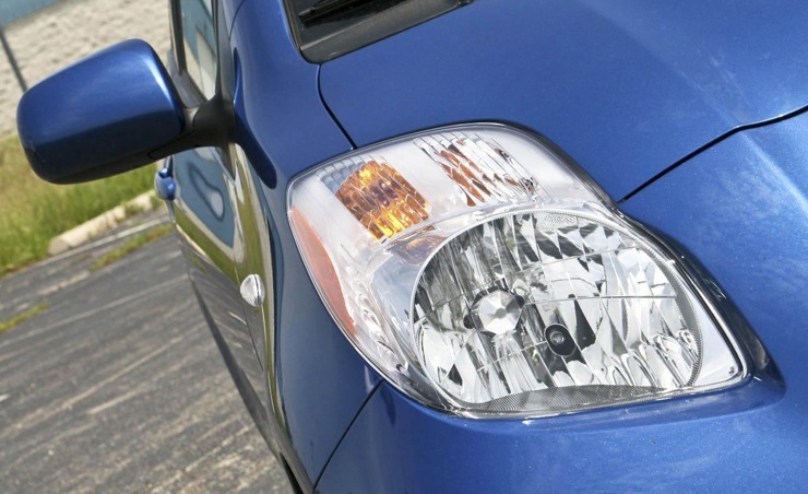 Toyota Yaris Maintenance: Headlight and Taillight Replacement Toyota Yaris Maintenance: Headlight and Taillight Replacement