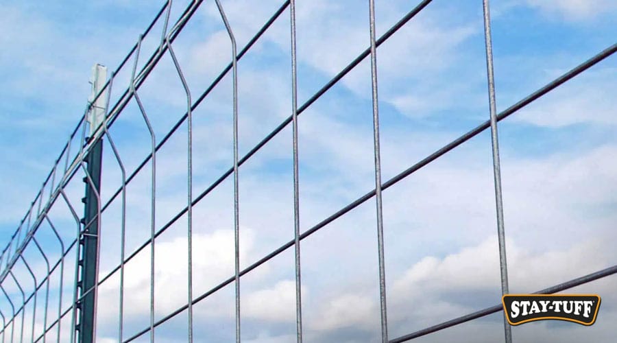 Did you know? STAY-TUFF panels work with wooden posts and metal posts