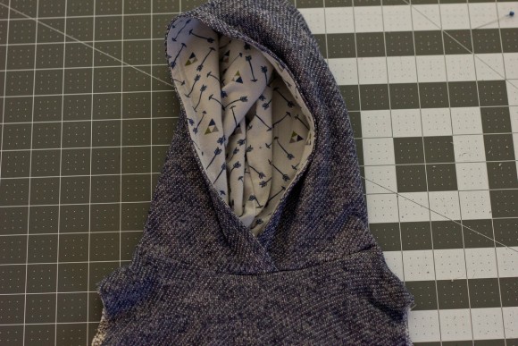 Hooded t-shirt tutorial