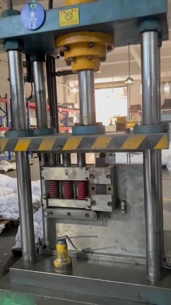 Edge trimming machine