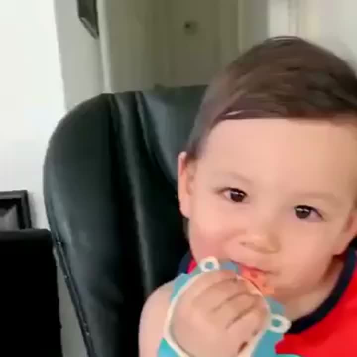 lion teething glove.mp4