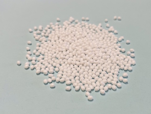 Chip per animali domestici di grado in bottiglia piena calda