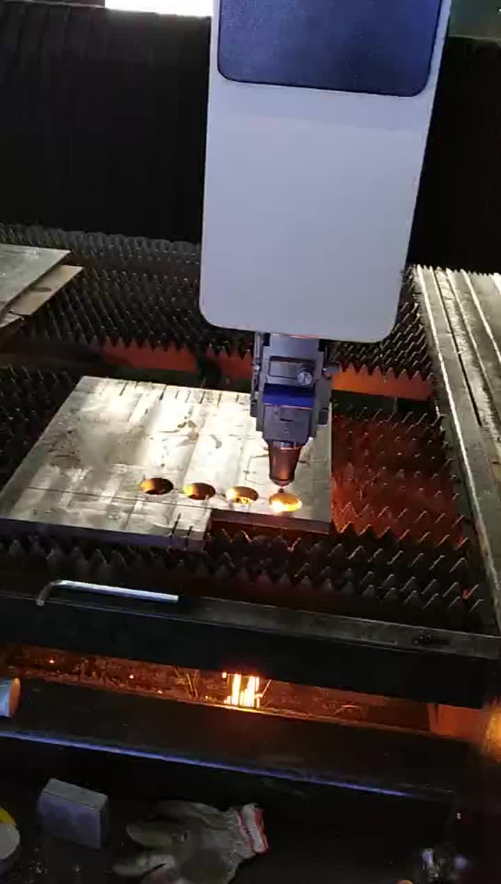 fiber laser cutting 25mm carbon steel.mp4