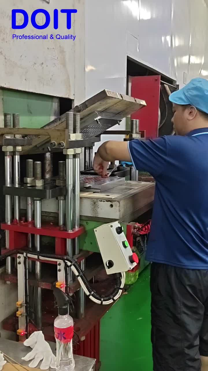 Demolding and upper mold