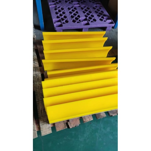 Polyurethane cleaner scraper widely used