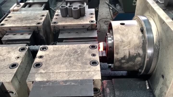 Friction welding machine.mp4