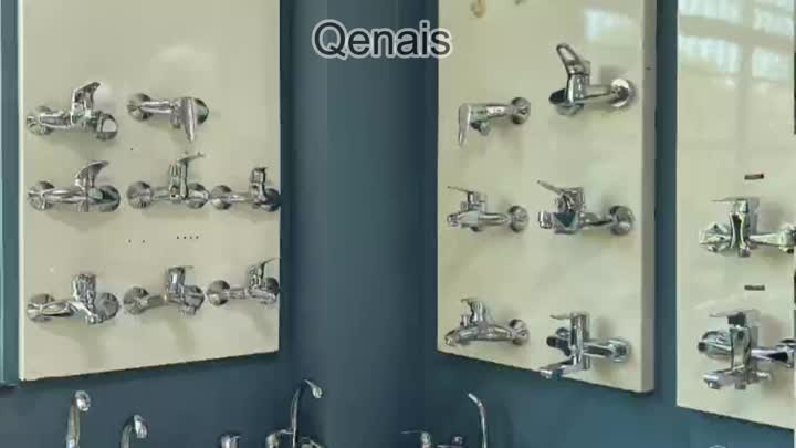  Qenais Show Room de mezclador de baño, grifo para lavabo y juego de ducha